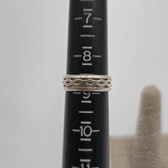 Size 8.75 Sterling Silver Tarnished Woven Pattern Ring A1875 - Picture 5 of 7